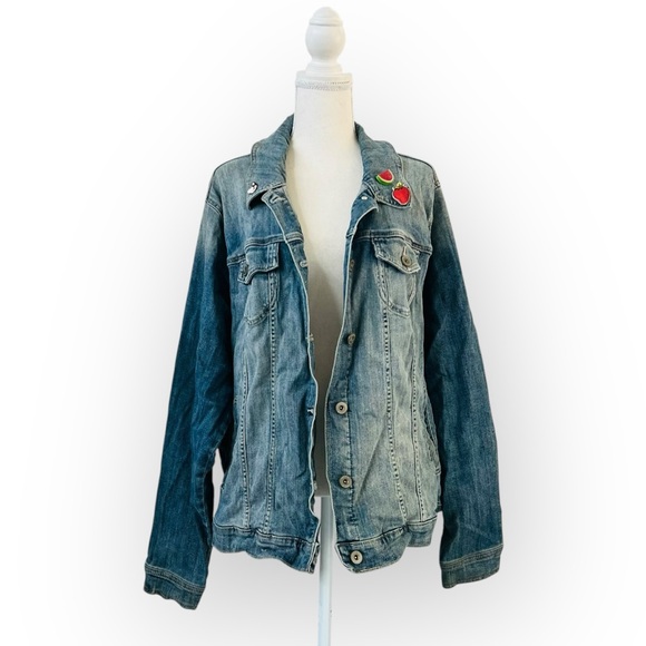 torrid Jackets & Blazers - Torrid Ombre Dip Dye Denim Trucker Jean Denim Jacket Sz 4
